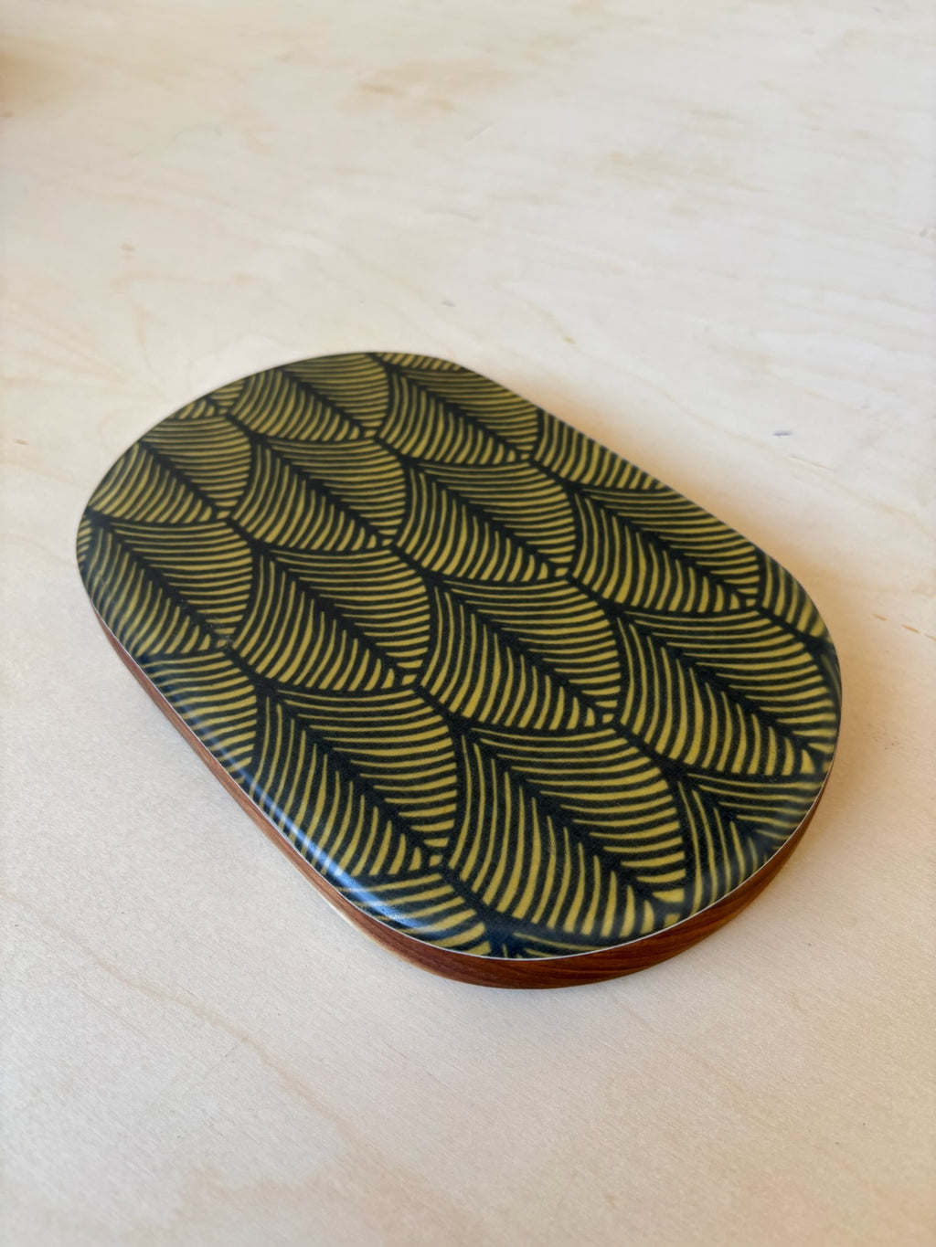 Yellow Scale Lemon Board