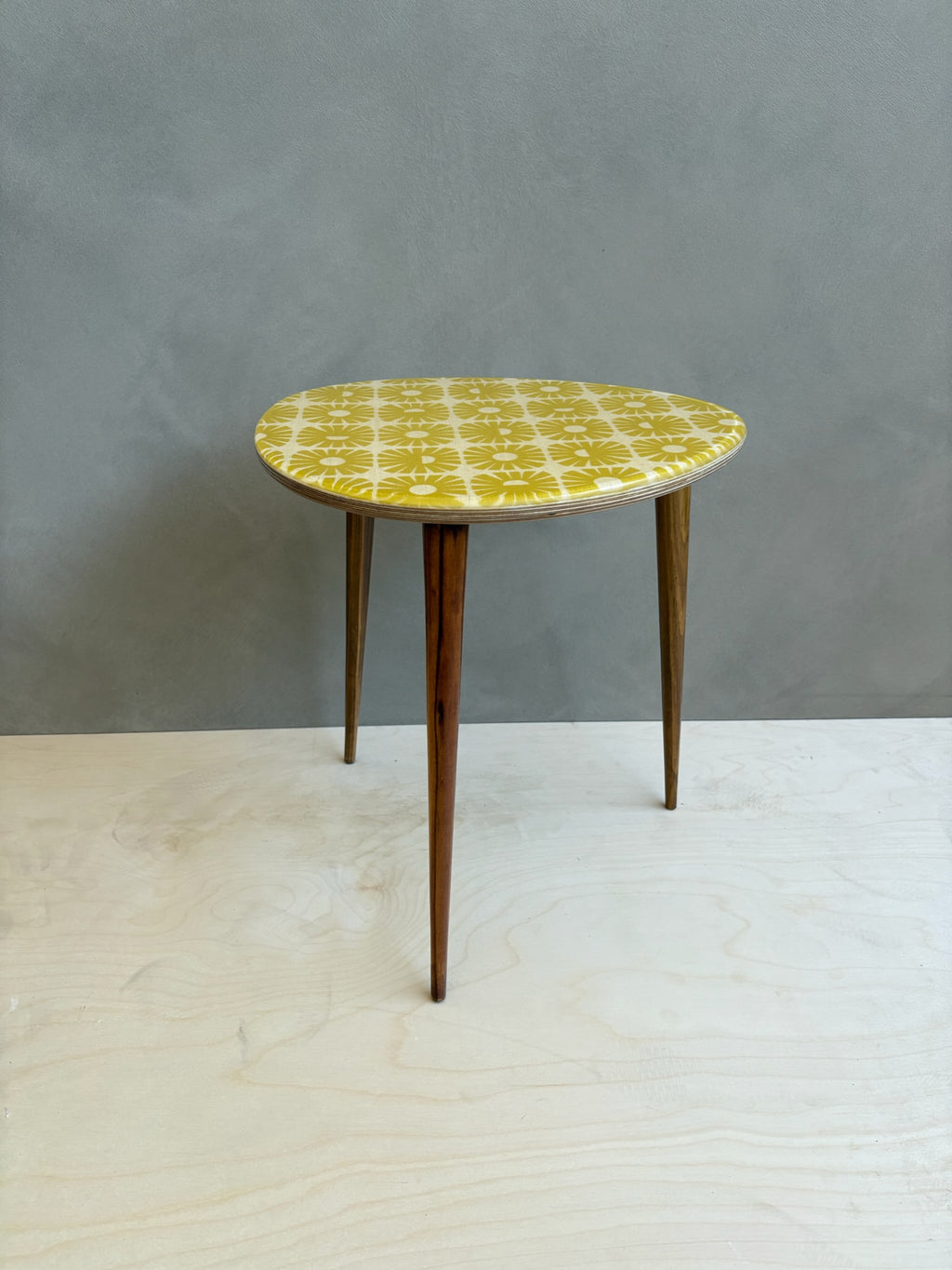 Sunshine Gold Nesting Table