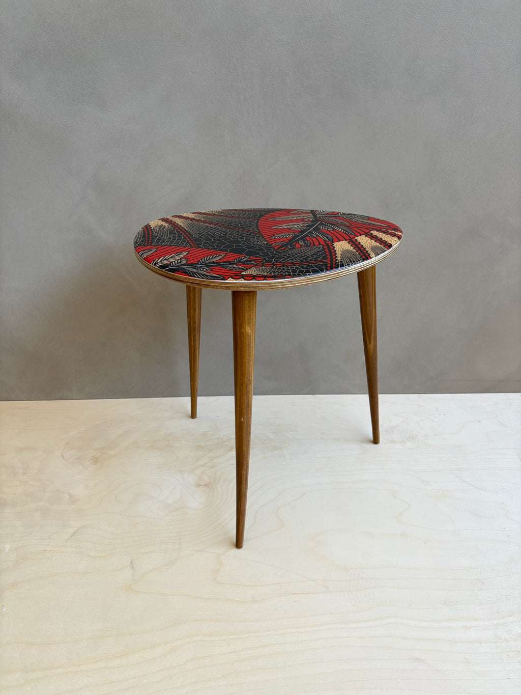 Red Leaf Nesting Tables