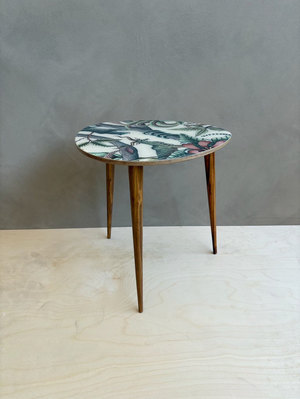 Pangolin Park Chalk Nesting Tables