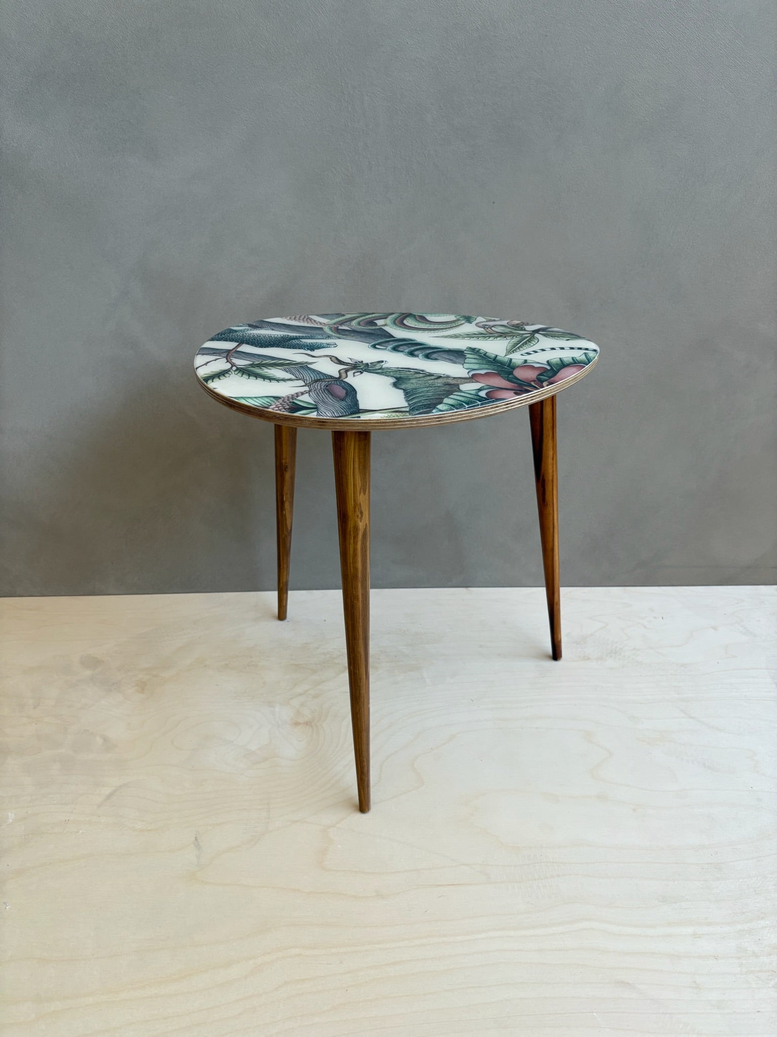 Pangolin Park Chalk Nesting Tables