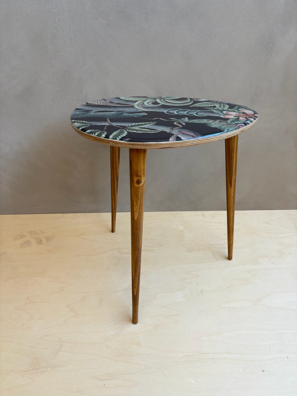 Pangolin Park Night Nesting Tables