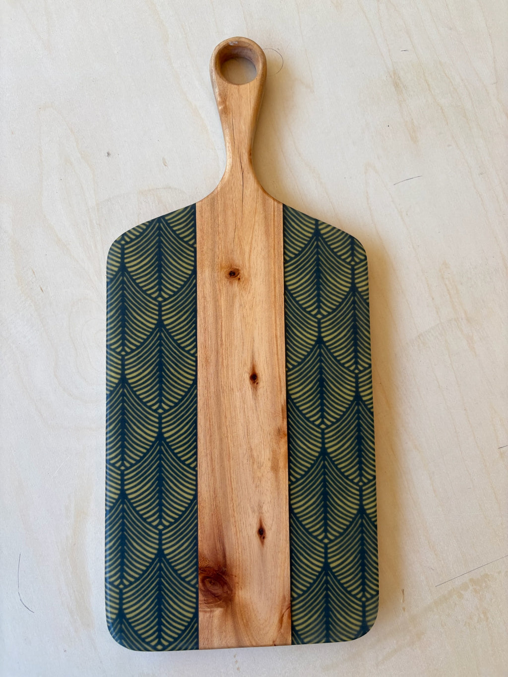 Yellow Scale Handle Cheeseboard